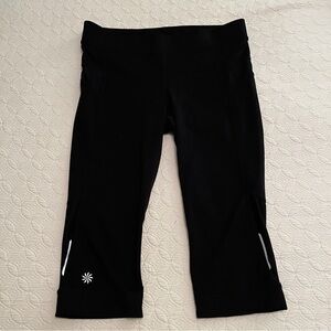Athleta Be Free Black Capri Leggings with Zipper Back Pocket (size Medium)